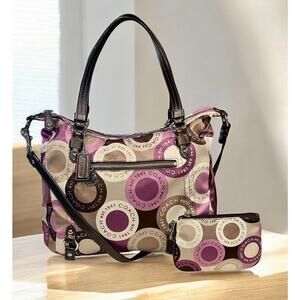 Y2K Coach F17582 Alexandra Snap Head Print Convertible Bag & Wristlet